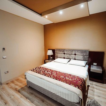 Hotel Arifi Shkoder Exterior photo