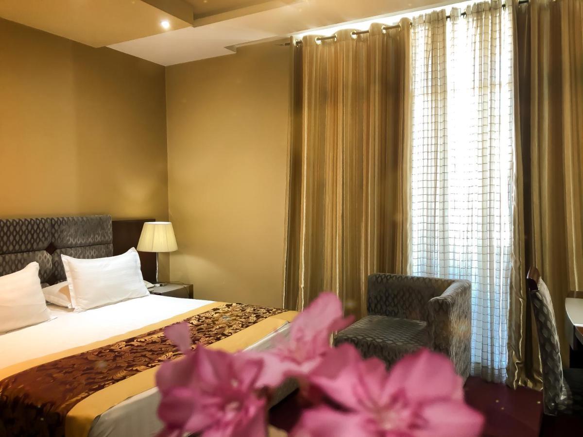 Hotel Arifi Shkoder Exterior photo