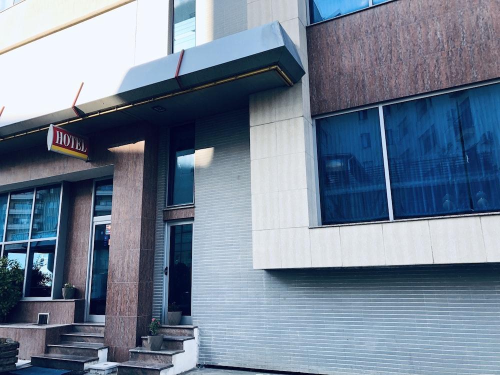 Hotel Arifi Shkoder Exterior photo