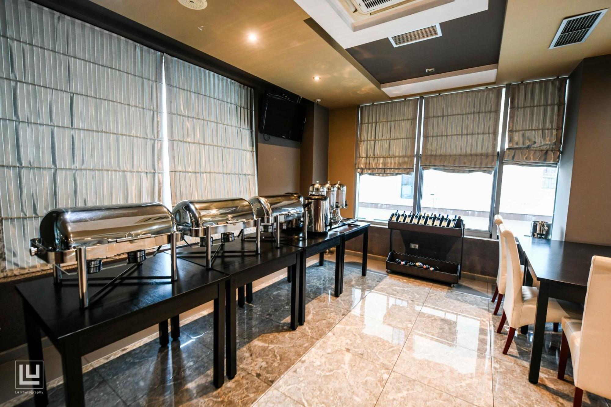 Hotel Arifi Shkoder Exterior photo