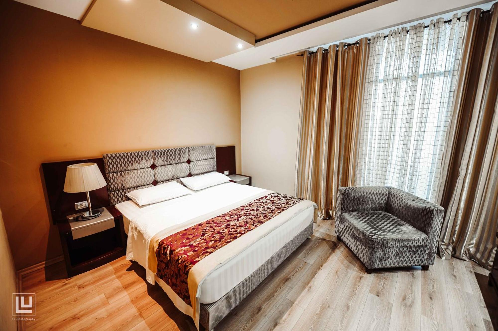 Hotel Arifi Shkoder Exterior photo
